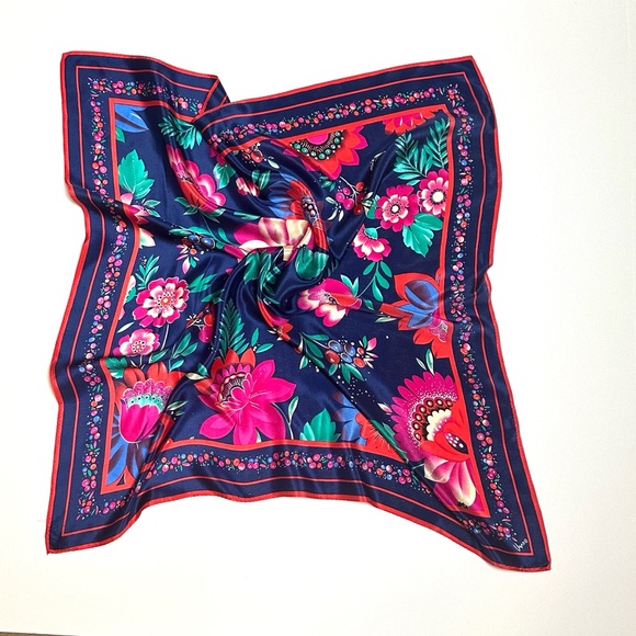 Vera Neumann Silk Square Scarf  Blue Floral Print made in Japan 29x29" - Picture 2 of 9